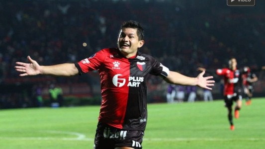 Con la obligación de sumar, Colón visita a Newell's en Rosario