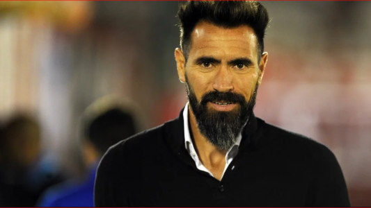 Eduardo Domínguez en la mira de la dirigencia sabalera