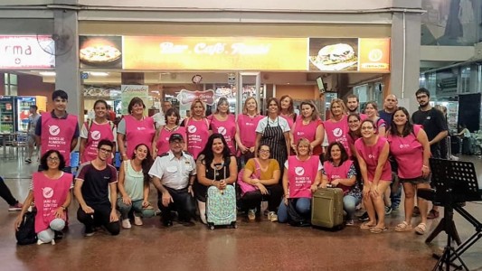 Sorpresa en la Terminal: una intervención artística de alto vuelo