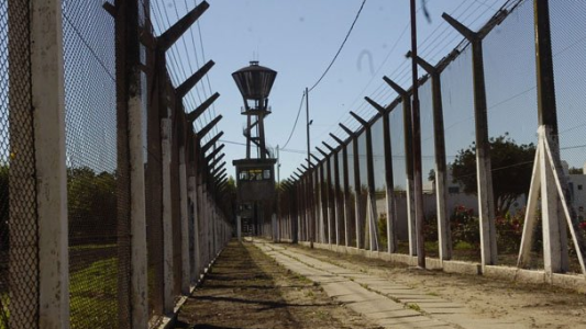 La provincia inspeccionó las cárceles de Las Flores y Coronda luego de los motines