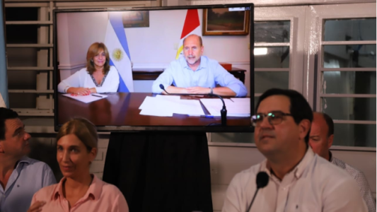 Perotti: “El aislamiento nos permite ganar tiempo para crecer en infraestructura hospitalaria"