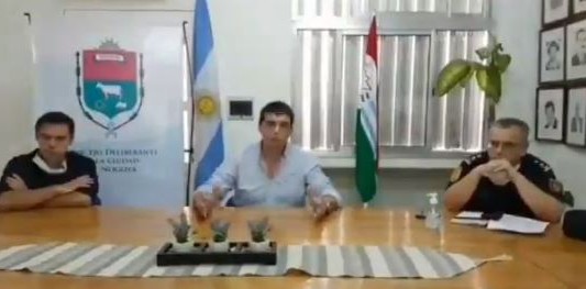 El exabrupto del Intendente de Nogoyá: "Sé que es difícil convivir con tu señora y tus hijos, pero estemos"