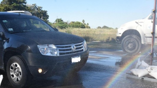 Instalan aspersores en los accesos a Rafaela para desinfectar los vehículos