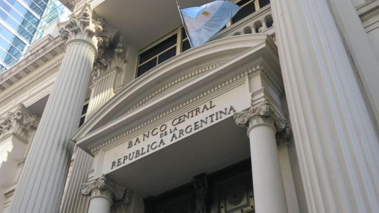 Jubilados, pensionados y clientes con turno: quiénes pueden ir al banco desde mañana