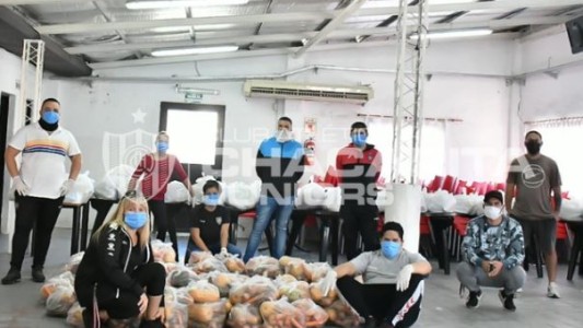 Chacarita Juniors preparó olla popular para vecinos de San Martín