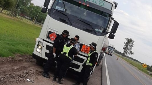 Detuvieron a un camionero por conducir alcoholizado en Arrufó
