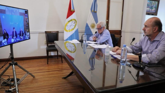 Perotti incentivó a "tener un control exhaustivo" de los camiones que ingresan al país y los que se encuentran en tránsito