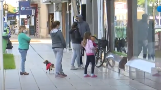 Con restricciones y protocolos, Esperanza recuperó la actividad comercial