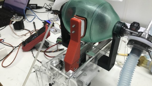 Prototipo de asistente respiratorio diseñado en la UNRaf, seleccionado a nivel nacional