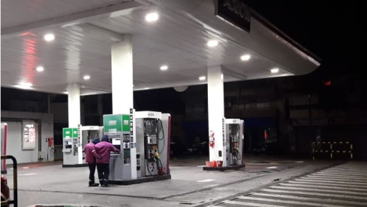 Joven aprehendido tras cometer un ilícito en una estación de servicio