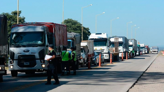 Camionero con covid 19: Chequearán con quiénes tuvo contacto en Entre Ríos
