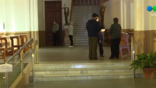 Templos, parroquias y cultos abrieron sus puertas esta semana con restricciones