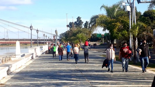 Después de un sábado gris, salió el sol y los santafesinos quieren aprovecharlo