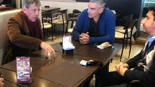 Jatón realizó una recorrida por los bares, restaurantes y gimnasios de la ciudad