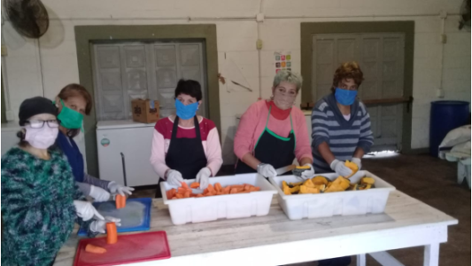 Diputados socialistas presentan innovador proyecto para regular la alimentación pública.