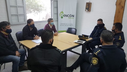 Reunión por Seguridad en San José del Rincón con autoridades municipales locales y policiales