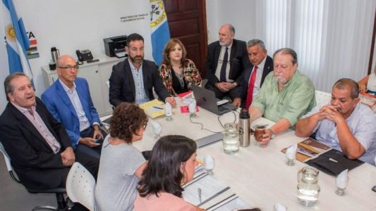 Discusión salarial pendiente: en julio el gobierno tiene previsto sentarse con los gremios