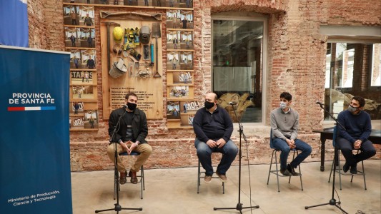 Entrega de créditos del Fondo de Asistencia Financiera a MiPyMEs del departamento La Capital