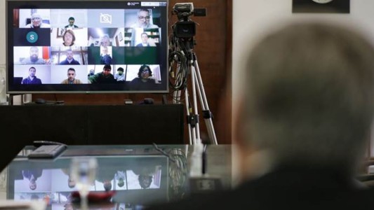 Jatón encabezó la primera reunión de la Mesa de Diálogo Social y Económico