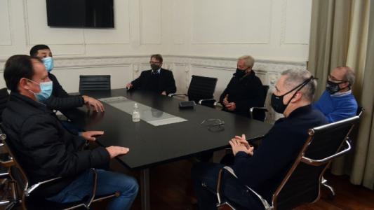 Sain y el sindicato de camioneros acordaron mejorar los controles