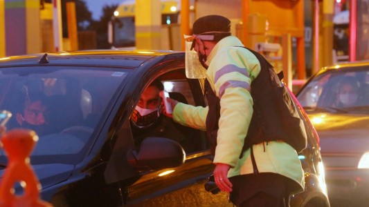 En Santa Fe se lleva adelante el operativo para restringir el ingreso a la provincia