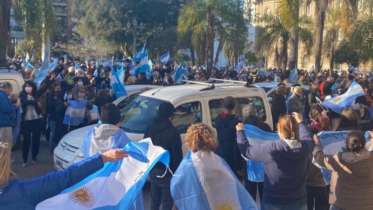 Video: así se cantó el himno en el "banderazo" en rechazo a la intervención de Vicentin