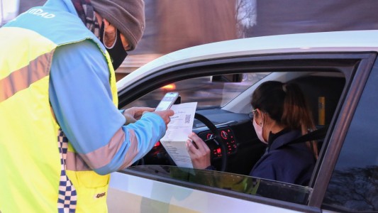 Desde el miércoles, más de 300 vehículos no pudieron ingresar a la provincia de Santa Fe