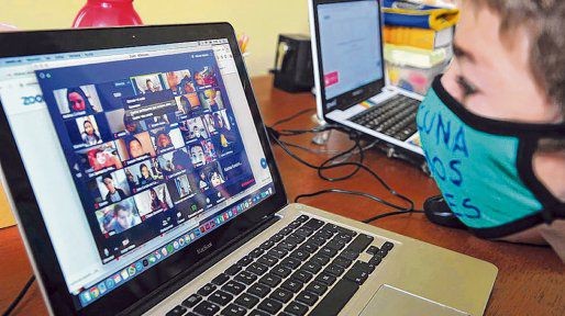 Los docentes ponen en duda el retorno a clases en agosto