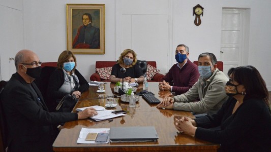 Santa Fe avanza en la implementación de protocolos para la vuelta a las aulas