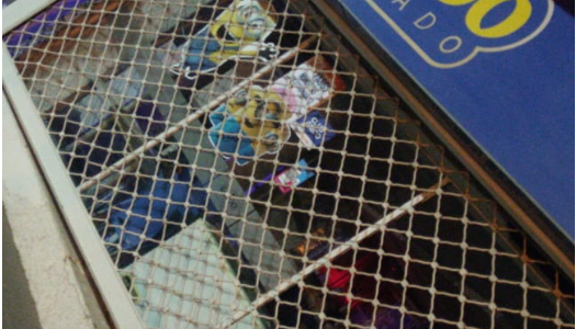 Detuvieron  a un hombre por intentar robar una heladería