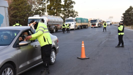 Nuevas restricciones en accesos a Santa Fe: quiénes deben presentar el hisopado