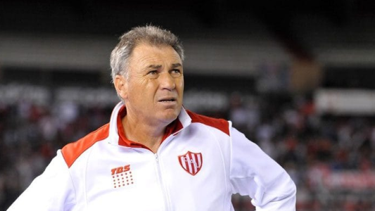 Los alumnos de la escuela de Arqueros Nery Pumpido, le desean una pronta recuperación