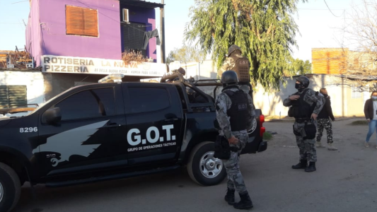 Allanamientos con 9 detenidos en barrio Barranquitas Oeste