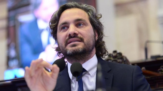 Cafiero: "todavía no hemos definido un aumento de combustibles"