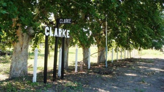 No los dejaron entrar al pueblo: celebraron la misa en plena ruta