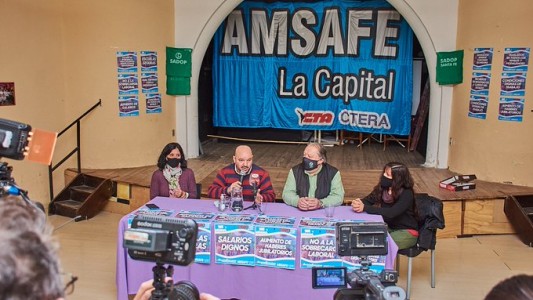 “Un bono no es recomposición salarial ni reconocimiento a los docentes”