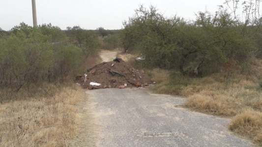 Cierran el acceso a "La Ollita" en Villa California para evitar el paso de vehículos