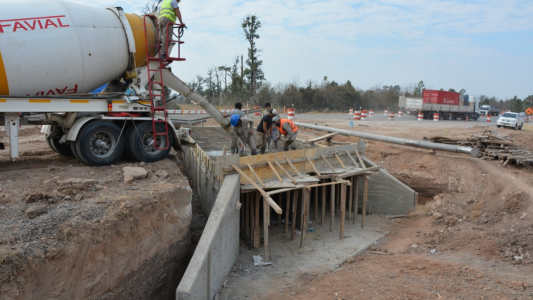 La Nación avanza con la construcción de la autopista de la ruta 34