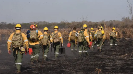 Cuatro contagios de coronavirus condicionan el operativo contra los incendios de las islas