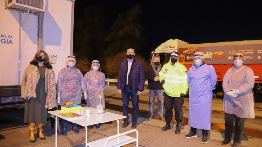 Perotti visitó el Acceso Cuidado ubicado en Florencia, al límite con Chaco