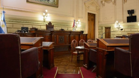 El Senado suspende sus actividades provisoriamente