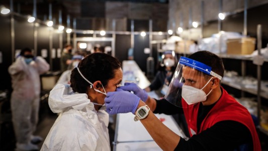 La provincia confirma 406 casos de coronavirus: 29 en la ciudad de Santa Fe