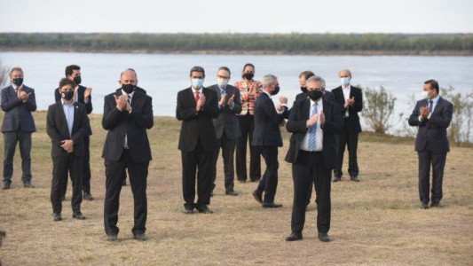 Perotti en alerta por el positivo de coronavirus de Bordet con el que compartió un acto