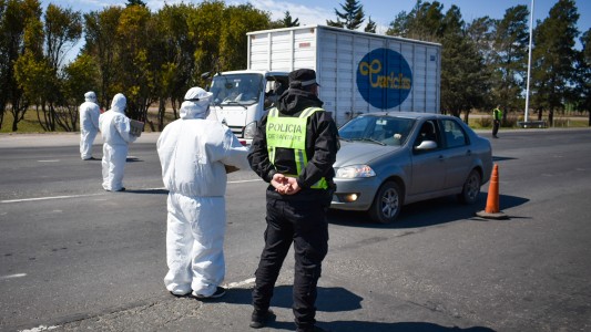 Covid-19: refuerzan el control de vehículos en los accesos a territorio santafesino
