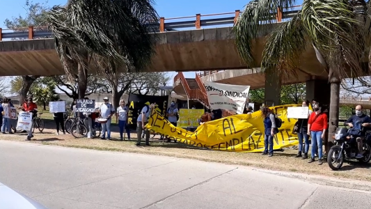 Docentes reemplazantes y asistentes escolares piden salario de emergencia