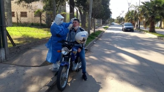 Comenzaron los hisopados en la carpa del Hospital Sayago