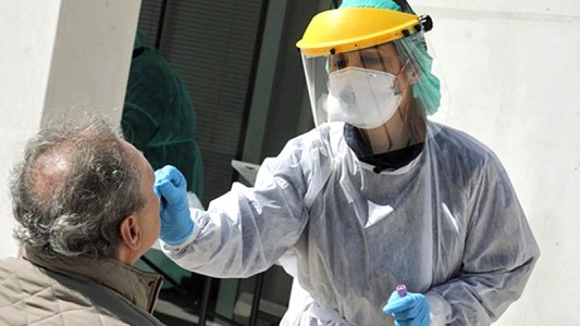 La provincia sumó 2.139 nuevos casos y la ciudad de Santa Fe, 144