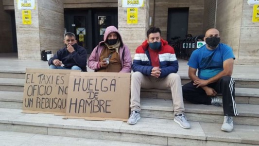 Tras el reclamo de taxistas y remiseros, el Municipio pedirá el cese de Uber