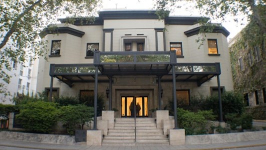 Un enfermero de Rosario y otro de San Lorenzo fallecieron por Covid-19