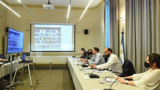 Oficial: el Gobierno autorizó el regreso progresivo a clases presenciales en todos los niveles